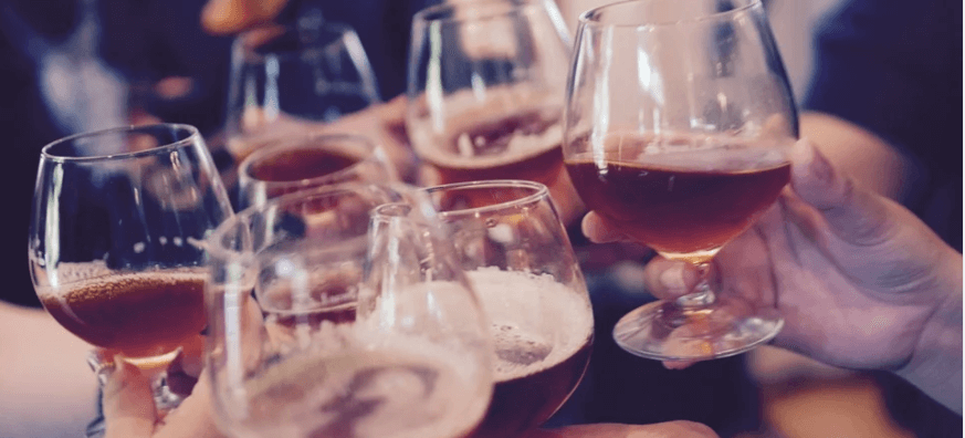 Resiko kanker meningkat akibat rajin mengkonsumsi alkohol. Baca penyebab kanker lainnya di asuransinow.com