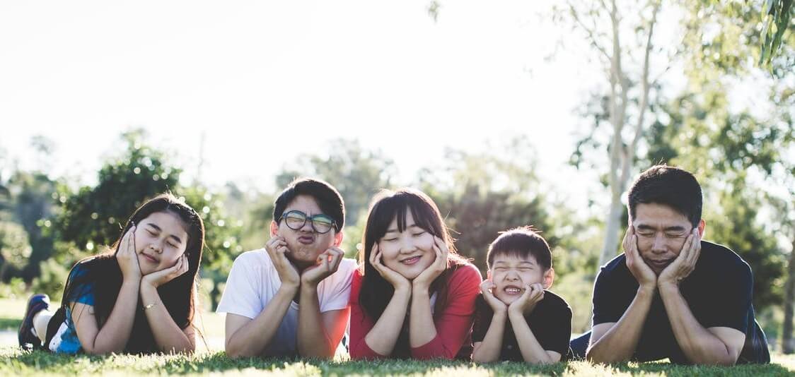 A group of people posing for a photoDescription automatically generated with medium confidence